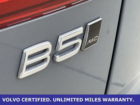 Certified 2023 Volvo XC60 B5 Plus w/ Climate Package image 11