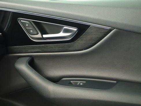 Used 2018 Audi Q7 3.0T Premium Plus w/ Premium Plus Package image 30