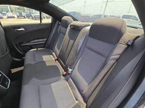 Used 2022 Dodge Charger SXT RWD image 27
