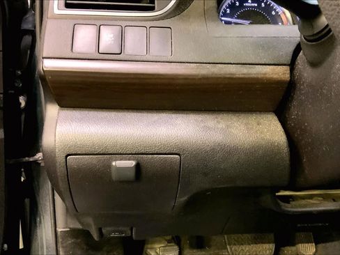 Used 2016 Toyota Camry LE image 33