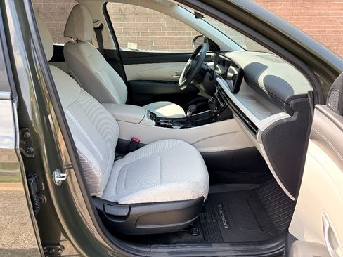 Used 2025 Hyundai Tucson SEL FWD image 22