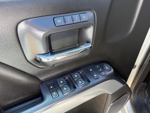 Used 2018 Chevrolet Silverado 1500 LTZ Z71 w/ Redline Edition AWD/4WD image 13