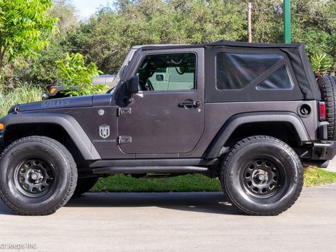 Used 2016 Jeep Wrangler Sport AWD/4WD image 10