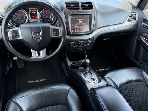 Used 2017 Dodge Journey Crossroad w/ Popular Equipment Group FWD image 12