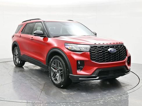 New 2026 Ford Explorer ST-Line w/ ST-Line Street Pack image 3