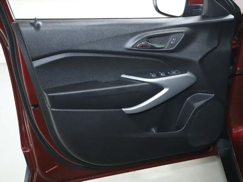 Used 2024 Chevrolet Trax LS w/ LS Convenience Package FWD image 15