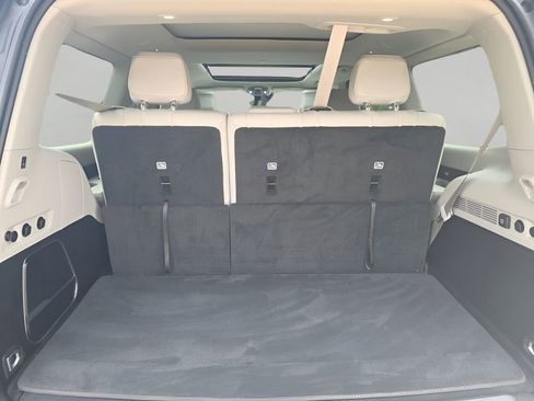 Used 2024 Jeep Wagoneer 4WD w/ Premium Group I image 7