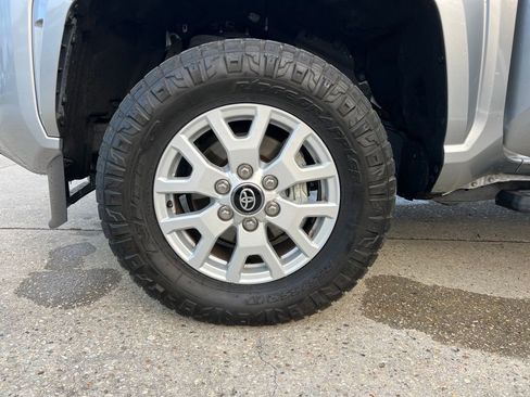 Used 2025 Toyota Tacoma SR5 image 28