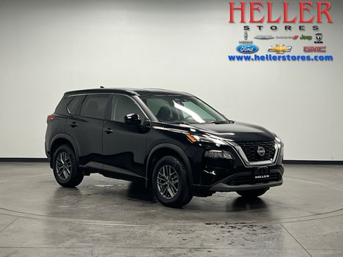 Used 2023 Nissan Rogue S image 1