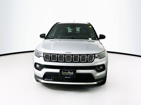 Used 2025 Jeep Compass Limited image 2