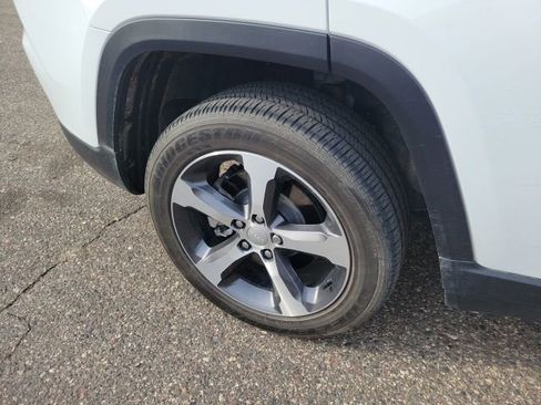 Used 2024 Jeep Grand Cherokee Limited 4xe w/ Luxury Tech Group II image 45