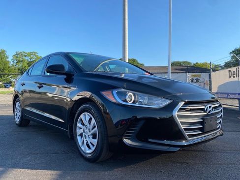 Used 2018 Hyundai Elantra SE FWD image 27