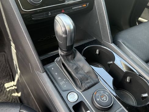 Used 2021 Volkswagen Atlas SEL AWD/4WD image 19