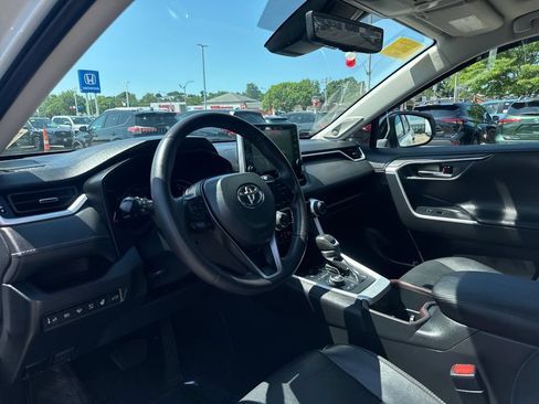 Used 2022 Toyota RAV4 Limited AWD/4WD image 15