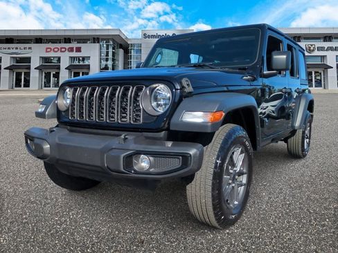 Used 2024 Jeep Wrangler Sport S image 4