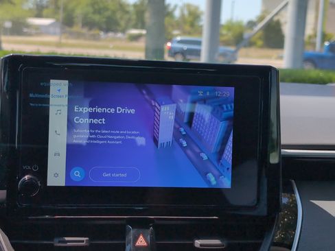 Certified 2025 Toyota Corolla LE image 24