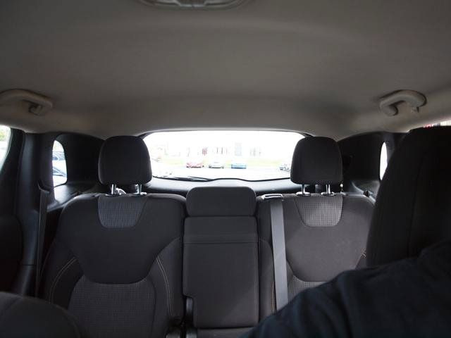 Used 2017 Jeep Cherokee Latitude w/ Safety/Convenience Group FWD image 12