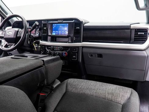 Used 2025 Ford F250 XLT AWD/4WD image 18