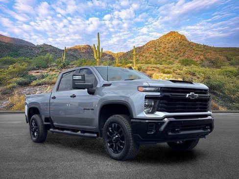 Used 2025 Chevrolet Silverado 2500 Custom w/ Custom Value Package AWD/4WD image 2