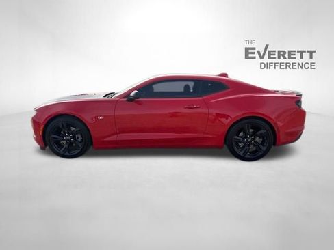 Used 2024 Chevrolet Camaro LT w/ RS Package image 4