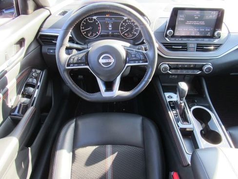 Certified 2023 Nissan Altima 2.5 SR FWD image 15