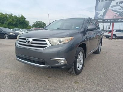 Used 2011 Toyota Highlander SE