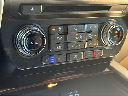 Used 2016 Ford F150 Lariat w/ Equipment Group 502A Luxury image 7