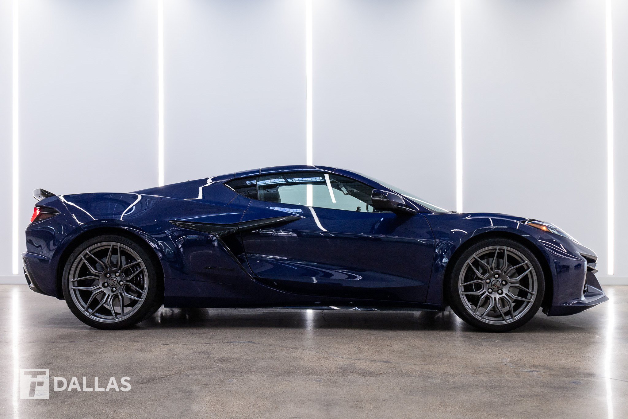 Used 2025 Chevrolet Corvette Z06 w/ Battery Protection Package RWD image 18