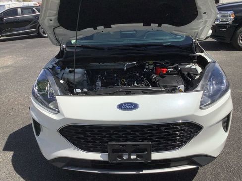 Used 2020 Ford Escape SE image 21