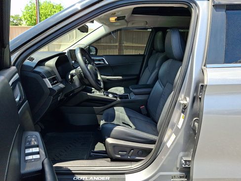 Used 2022 Mitsubishi Outlander SE AWD/4WD image 15