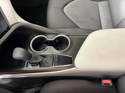 Used 2023 Toyota Camry LE image 28