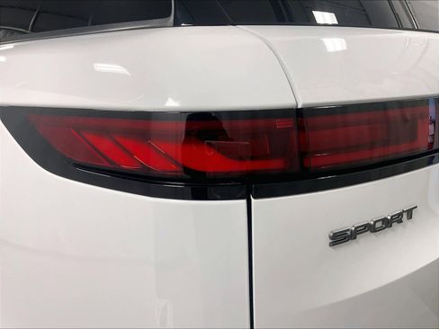 Used 2023 Land Rover Range Rover Sport SE image 35