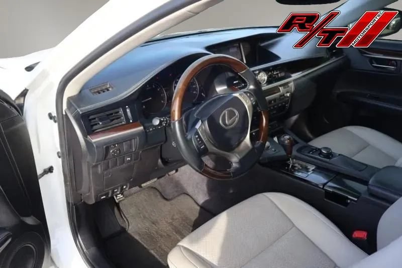 Used 2014 Lexus ES 350 w/ Premium Package FWD image 12