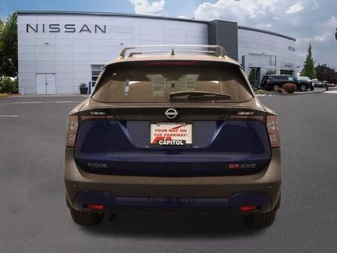 New 2026 Nissan Kicks SR AWD/4WD image 4