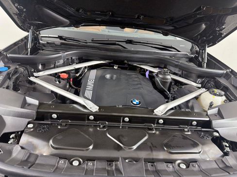 Used 2024 BMW X7 xDrive40i AWD/4WD image 31
