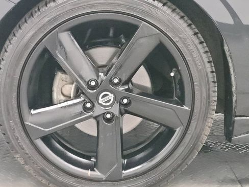 Used 2022 Nissan Sentra SR w/ SR Premium Package FWD image 31