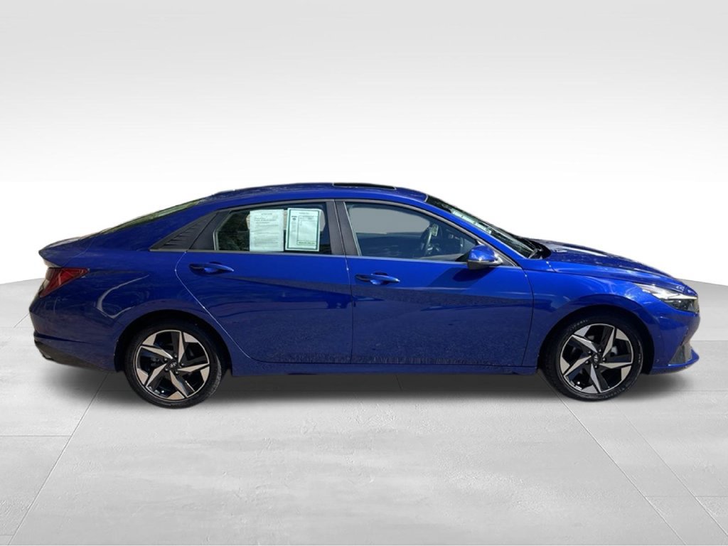 Used 2022 Hyundai Elantra Limited FWD image 5