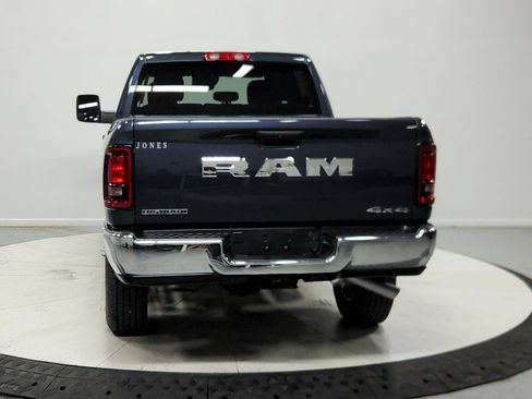 Used 2025 RAM 2500 Big Horn AWD/4WD image 7