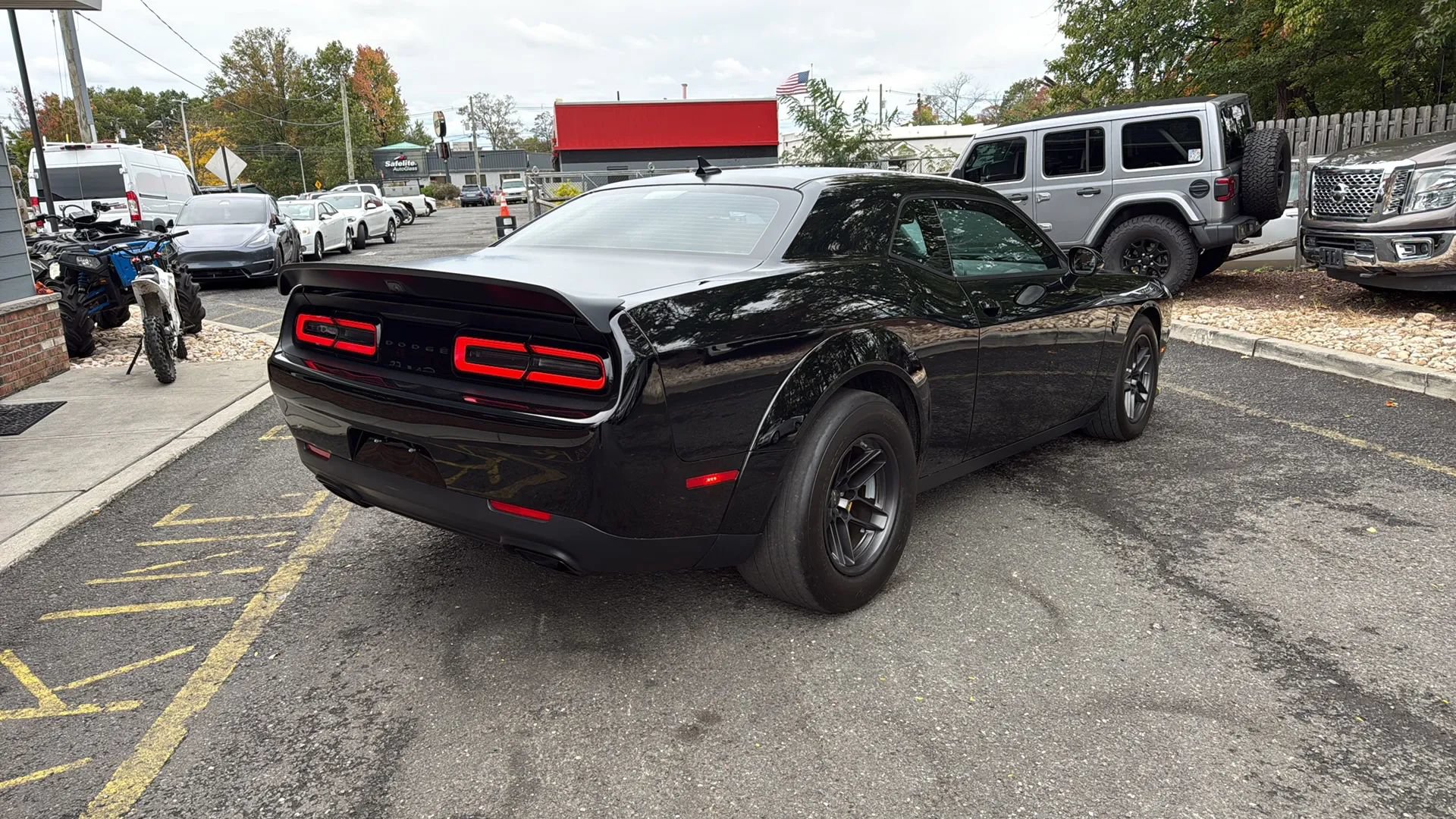 Used 2023 Dodge Challenger SRT Hellcat Redeye RWD image 6