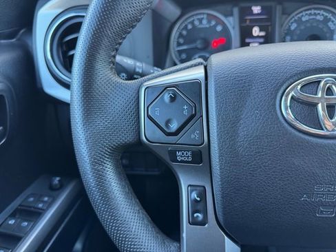 Used 2022 Toyota Tacoma SR5 image 7