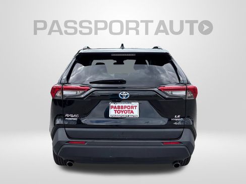 Used 2024 Toyota RAV4 LE AWD/4WD image 7