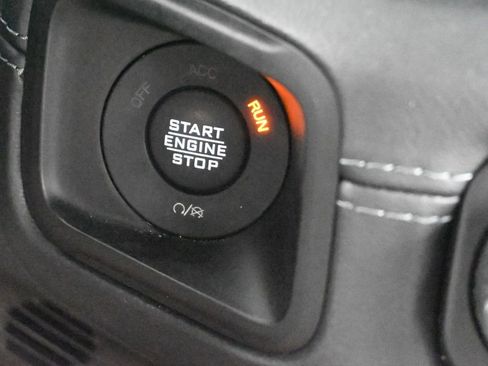 Used 2024 Jeep Wrangler Unlimited Rubicon 4xe image 32