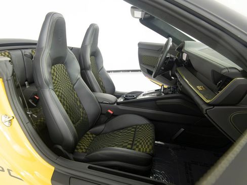 Certified 2026 Porsche 911 Carrera 4 GTS AWD/4WD image 49