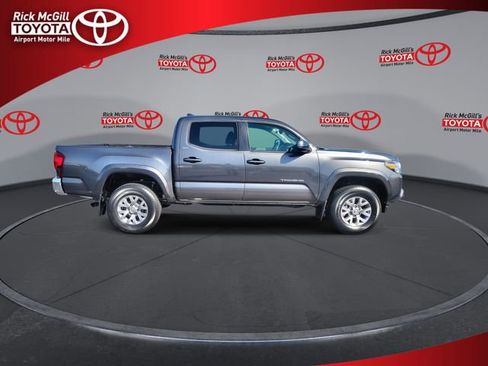 Used 2019 Toyota Tacoma SR5 RWD image 9