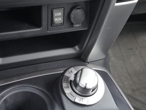 Used 2016 Toyota 4Runner SR5 Premium AWD/4WD image 14