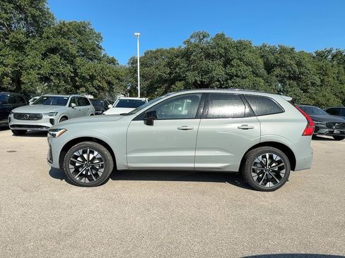 Used 2026 Volvo XC60 B5 Plus w/ Protection Package Premier AWD/4WD image 3