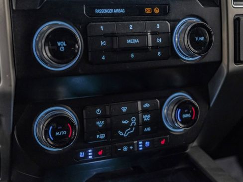 Used 2021 Ford F250 Platinum w/ FX4 Off-Road Package image 29