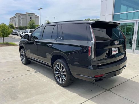 Used 2022 Cadillac Escalade Sport Platinum w/ Heavy-Duty Trailer Package AWD/4WD image 8