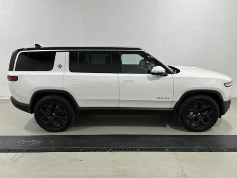 Used 2023 Rivian R1S Adventure AWD/4WD image 6