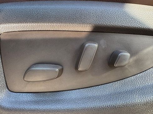 Used 2019 Chevrolet Silverado 2500 High Country w/ Duramax Plus Package image 12